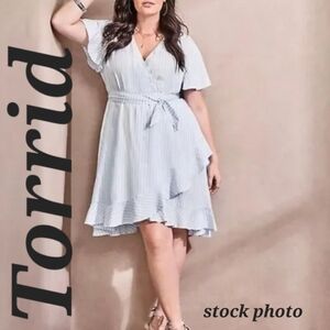 Torrid Flowy Blue & White Stripe Womens Plus Size 2 Belted Faux Wrap Dress NWT